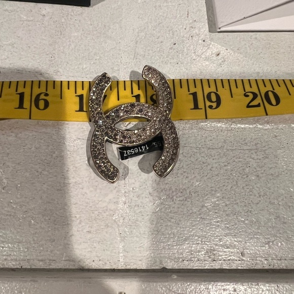 Chanel - Picture 8 of 14